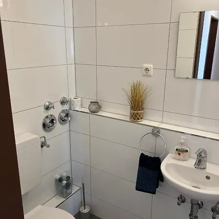 Baustrasse * هاملن